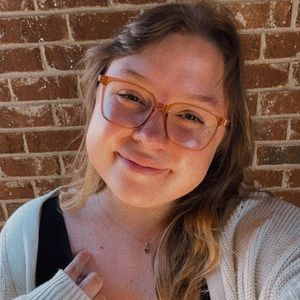 Meet your Posher, Madelynn